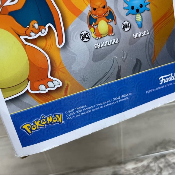 2021 Funko Pop! Vinyl: Pokémon - Charizard #843 *Damaged Box* - Picture 4 of 6